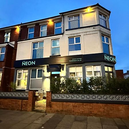 Hotel Neon بلاكبول المظهر الخارجي الصورة